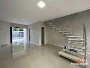 Casa / Sobrado para Venda em Joinville/SC Bom Retiro 3...