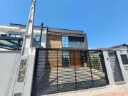 Casa / Sobrado para Venda em Joinville/SC Bom Retiro 3...