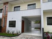 Casa / Sobrado para Venda em Joinville/SC Bom Retiro 3...
