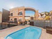 Casa / Sobrado para Venda em Joinville/SC Bom Retiro 4...