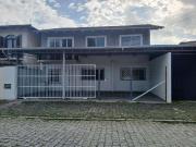 Casa / Sobrado para Venda em Joinville/SC Bucarein 3 Quartos