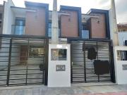 Casa / Sobrado para Venda em Joinville/SC Floresta 3 Quartos