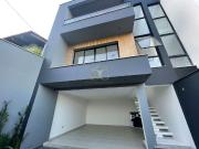 Casa / Sobrado para Venda em Joinville/SC Floresta 3 Quartos