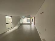 Casa / Sobrado para Venda em Joinville/SC Floresta 3 Quartos