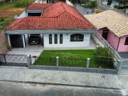 Casa / Sobrado para Venda em Joinville/SC Floresta 3 Quartos