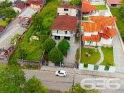 Casa / Sobrado para Venda em Joinville/SC Floresta 4 Quartos