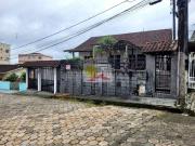 Casa / Sobrado para Venda em Joinville/SC Floresta 4 Quartos