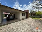 Casa / Sobrado para Venda em Joinville/SC Glória 3 Quartos