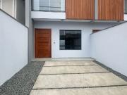 Casa / Sobrado para Venda em Joinville/SC Guanabara 3...