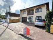 Casa / Sobrado para Venda em Joinville/SC Iririú 5 Quartos