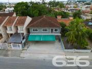 Casa / Sobrado para Venda em Joinville/SC Iririú 6 Quartos