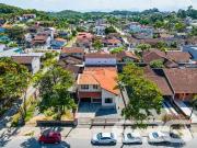 Casa / Sobrado para Venda em Joinville/SC Petrópolis 4...