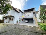 Casa / Sobrado para Venda em Joinville/SC Petrópolis 4...