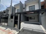 Casa / Sobrado para Venda em Joinville/SC Saguaçu 3 Quartos
