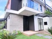 Casa / Sobrado para Venda em Joinville/SC Saguaçu 3 Quartos