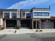 Casa / Sobrado para Venda em Joinville/SC Saguaçu 3 Quartos