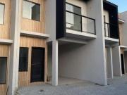 Casa / Sobrado para Venda em Joinville/SC Santa Catarina...