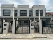 Casa / Sobrado para Venda em Joinville/SC Santo Antônio...