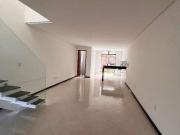 Casa / Sobrado para Venda em Juiz de Fora/MG Aeroporto 3...