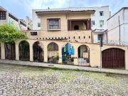 Casa / Sobrado para Venda em Juiz de Fora/MG Centro 5...