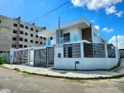 Casa / Sobrado para Venda em Juiz de Fora/MG Cerâmica 3...