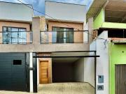 Casa / Sobrado para Venda em Juiz de Fora/MG Martelos 3...