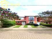 Casa / Sobrado para Venda em Jundiaí/SP Medeiros 3 Quartos