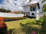 Casa / Sobrado para Venda em Lauro de Freitas/BA Centro...