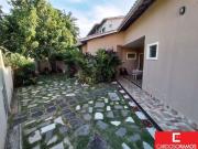 Casa / Sobrado para Venda em Lauro de Freitas/BA Estrada...