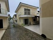 Casa / Sobrado para Venda em Lauro de Freitas/BA...