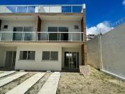 Casa / Sobrado para Venda em Lauro de Freitas/BA Jardim...