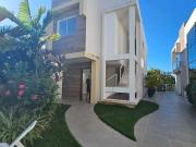 Casa / Sobrado para Venda em Lauro de Freitas/BA...