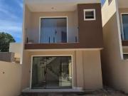 Casa / Sobrado para Venda em Lauro de Freitas/BA Recreio...