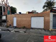Casa / Sobrado para Venda em Lauro de Freitas/BA Vila...
