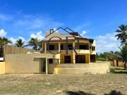 Casa / Sobrado para Venda em Lauro de Freitas/BA Vilas...