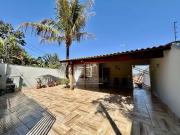 Casa / Sobrado para Venda em Londrina/PR Amaro 4 Quartos