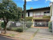 Casa / Sobrado para Venda em Londrina/PR Araxá 4 Quartos
