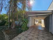Casa / Sobrado para Venda em Londrina/PR Bancários 3 Quartos