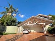 Casa / Sobrado para Venda em Londrina/PR Bela Suiça 5...