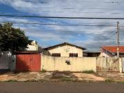 Casa / Sobrado para Venda em Londrina/PR Califórnia 3...