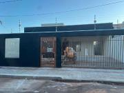 Casa / Sobrado para Venda em Londrina/PR Caravelle 3 Quartos