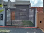 Casa / Sobrado para Venda em Londrina/PR Catuai 3 Quartos