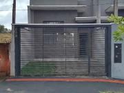 Casa / Sobrado para Venda em Londrina/PR Catuai 3 Quartos