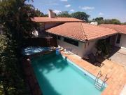 Casa / Sobrado para Venda em Londrina/PR Quebec 4 Quartos