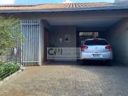 Casa / Sobrado para Venda em Londrina/PR Champagnat 3...