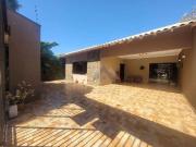 Casa / Sobrado para Venda em Londrina/PR Coliseu 3 Quartos