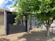 Casa / Sobrado para Venda em Londrina/PR Colúmbia 3 Quartos