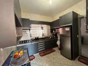 Casa / Sobrado para Venda em Londrina/PR Dom Pedro 4 Quartos