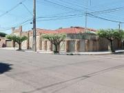 Casa / Sobrado para Venda em Londrina/PR Jardim Adriana...