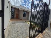 Casa / Sobrado para Venda em Londrina/PR Jardim Burle...